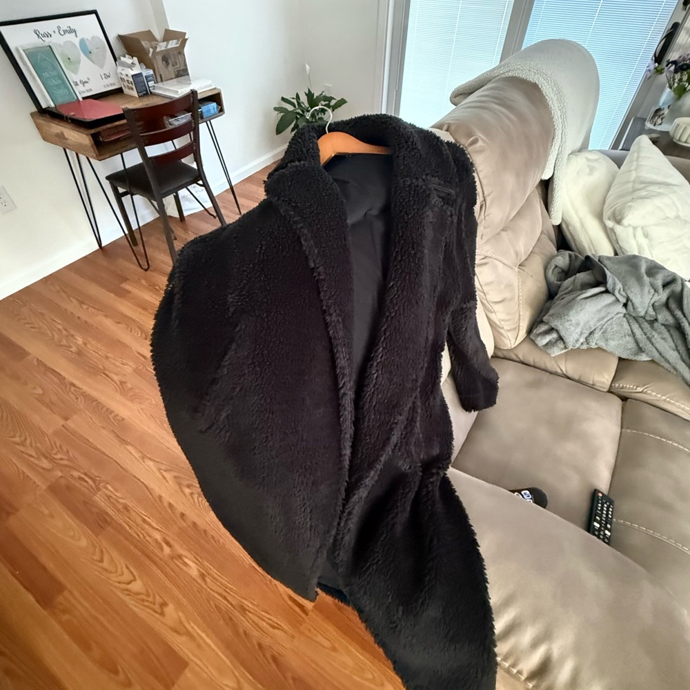 ALO Yoga Women's Charcoal Teddy Jacket - Picture 4 of 4